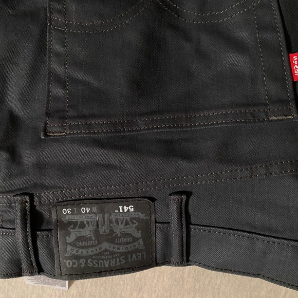 Levi’s 541 Jeans - Picture 4 of 4